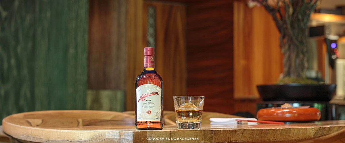 Día del Ron. Una celebración global con historia sabor y estilo Portada